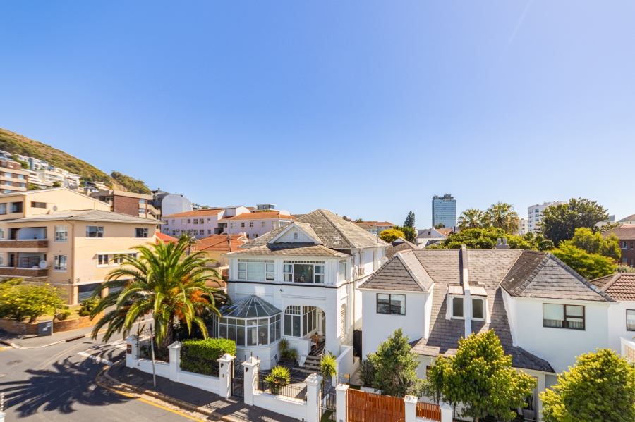 1 Bedroom Property for Sale in Green Point Western Cape